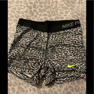 Nike Pro animal print spandex L